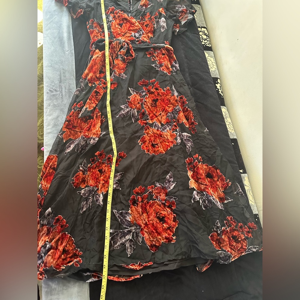 Lulus Sweetest Impression Floral Velvet burnout Tie-Front Midi Dress size S - Picture 9 of 15